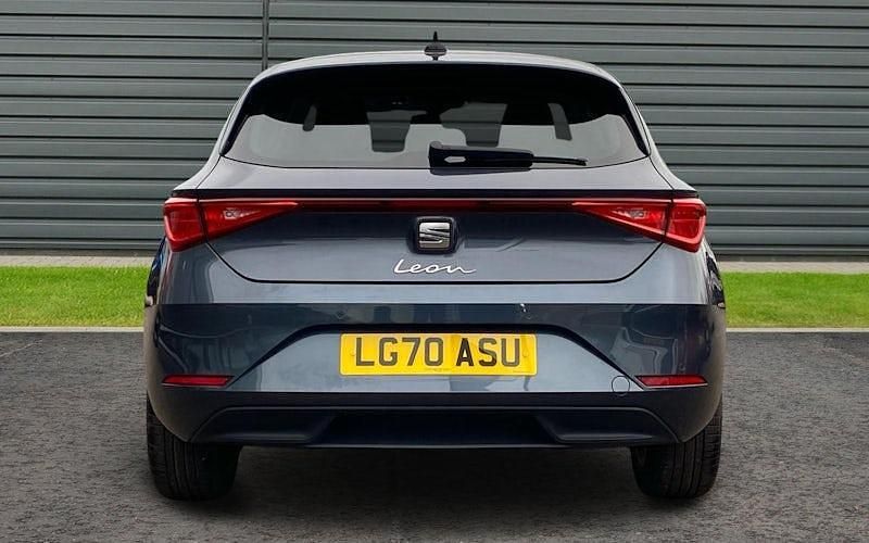 Used Seat Leon SE Dynamic 110 HP (80 kW) 2023 Hatchback