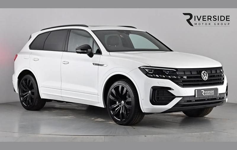 Used VW Touareg Black Edition 286 HP (210 kW) 2022 Pure white SUV