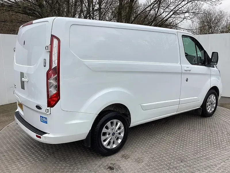 Usado Ford Transit Custom Limited 130 HP (95 kW) 2021 Branco Van