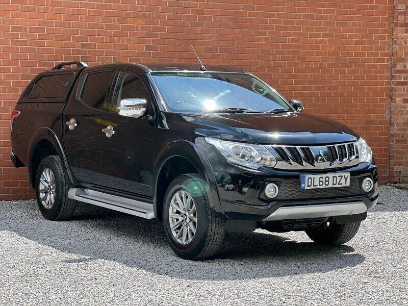 Black Used 2018 Mitsubishi L200 Pickup | £14,495 (Fair price) - Image 1/4