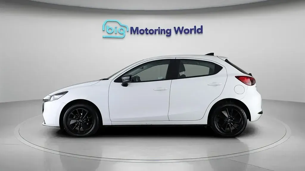 Usado Mazda 2 Homura-Line 90 HP (66 kW) 2023 Branco Citadino