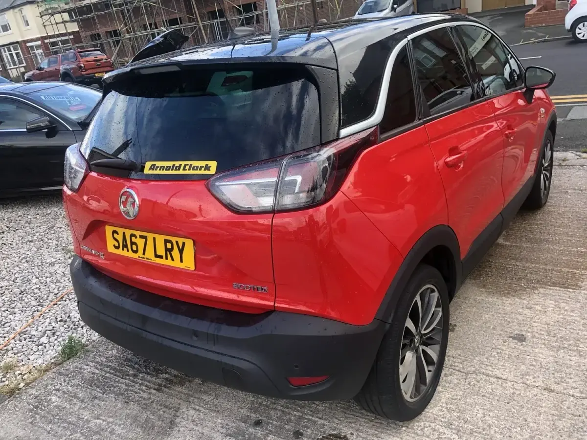 Used Vauxhall Crossland X Elite 110 HP (80 kW) 2017 Red SUV