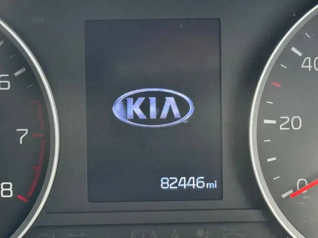 Used Kia Stonic 118 HP (86 kW) 2018 Grey SUV