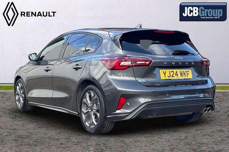 Used Ford Focus ST-Line 153 HP (112 kW) 2024 Grey Hatchback