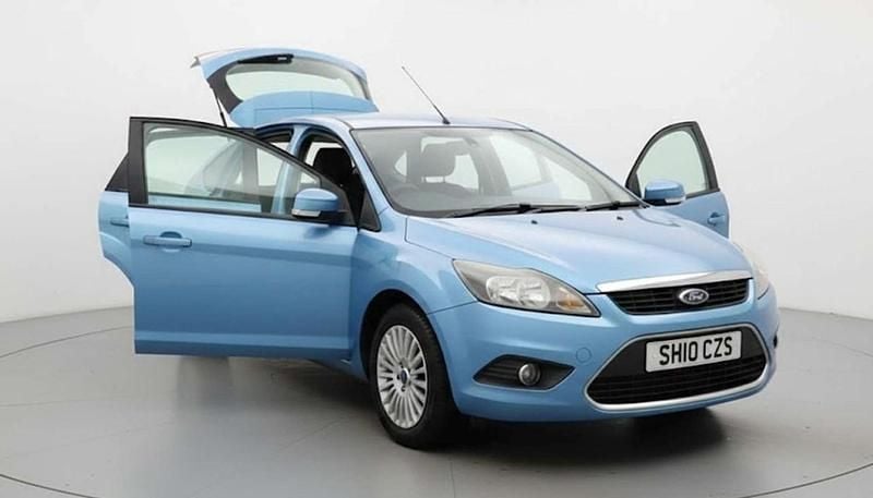 Used Ford Focus Titanium 2010 Blue Hatchback