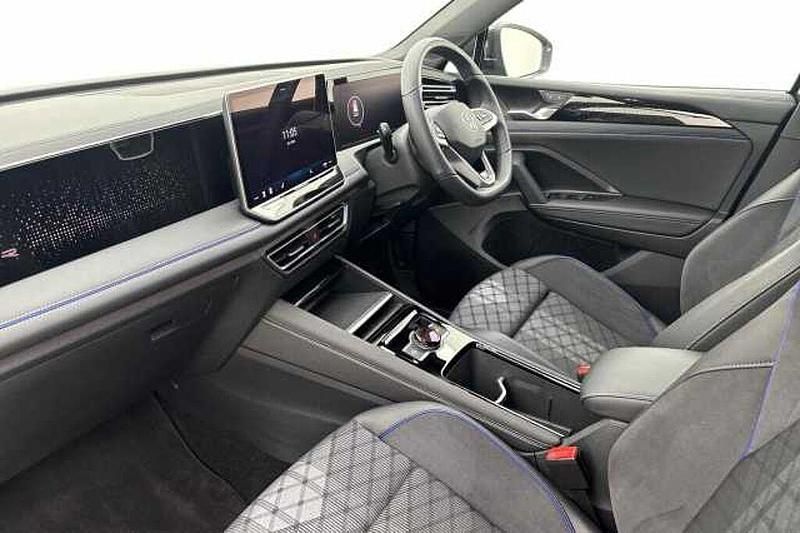 Used VW Tiguan R-line 150 HP (110 kW) 2025 Grey SUV