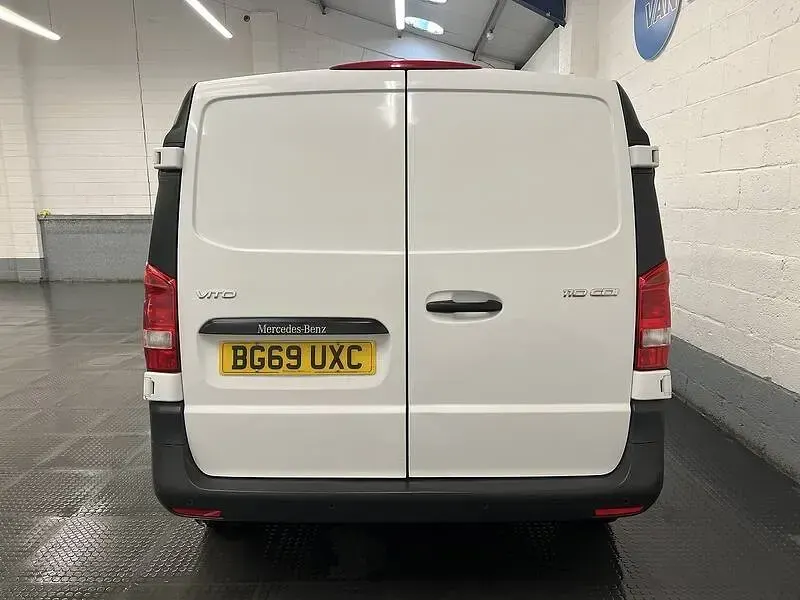 Used Mercedes Vito 102 HP (75 kW) 2020 White Van