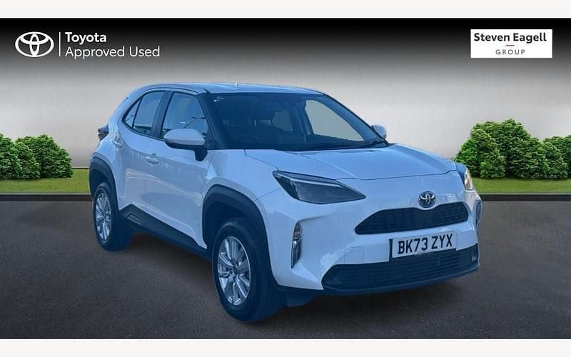 Used 2025 Toyota Yaris Hybrid Estate | £20,498 (Super price) - Image 1/4