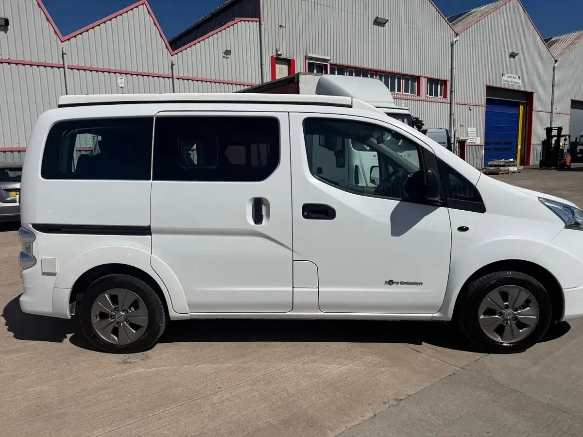 Used Nissan e-NV200 Acenta 80 kW (109 HP) 2016 White MPV