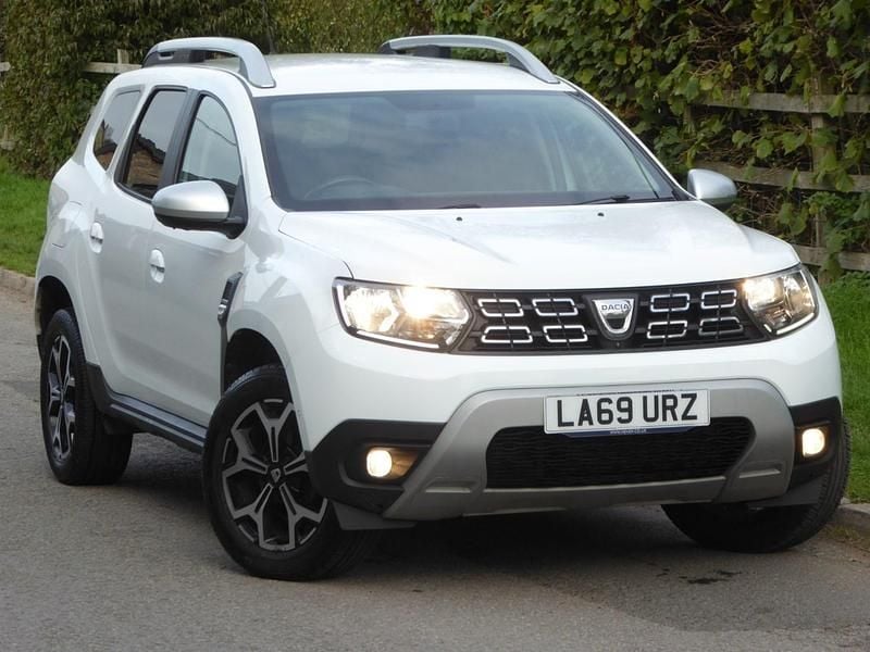 White Used 2020 Dacia Duster Prestige SUV | £8,350 (Good price) - Image 1/4