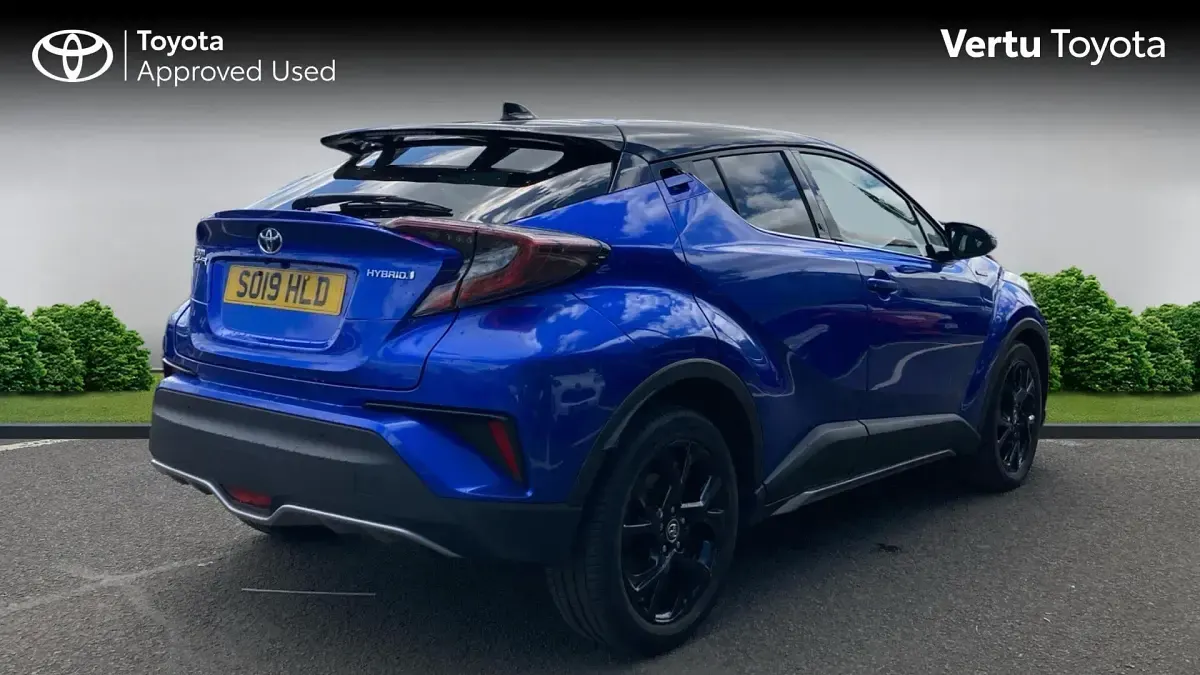 Second-hand Toyota C-HR 122 CP (89 kW) 2019 Albastru SUV