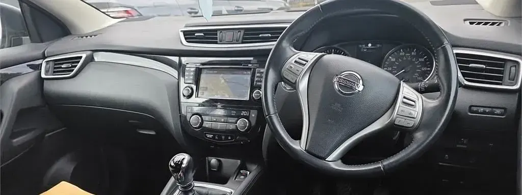 Used Nissan Qashqai N-Connecta 2017 Grey SUV