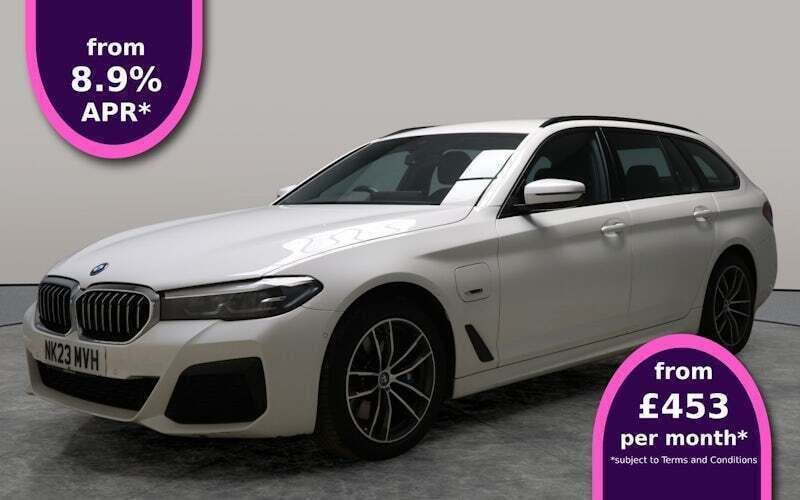 White Used 2023 BMW 530e M Sport Estate | £30,848 (Super price) - Image 1/3