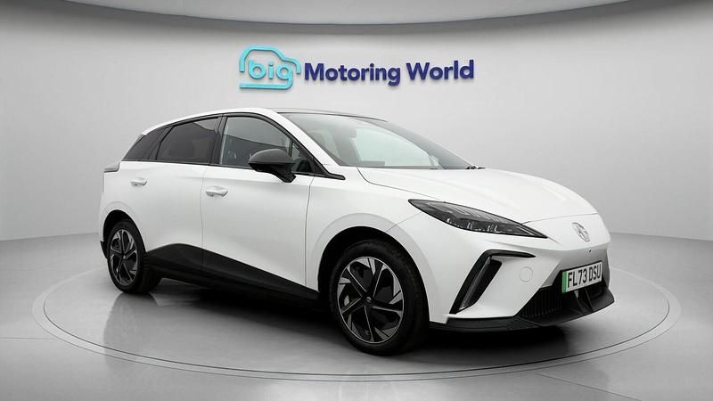 White Used 2023 MG MG4 EV Trophy Hatchback | £15,000 - Image 1/4