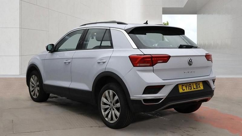 Used VW T-Roc SE 115 HP (84 kW) 2019 White silver SUV