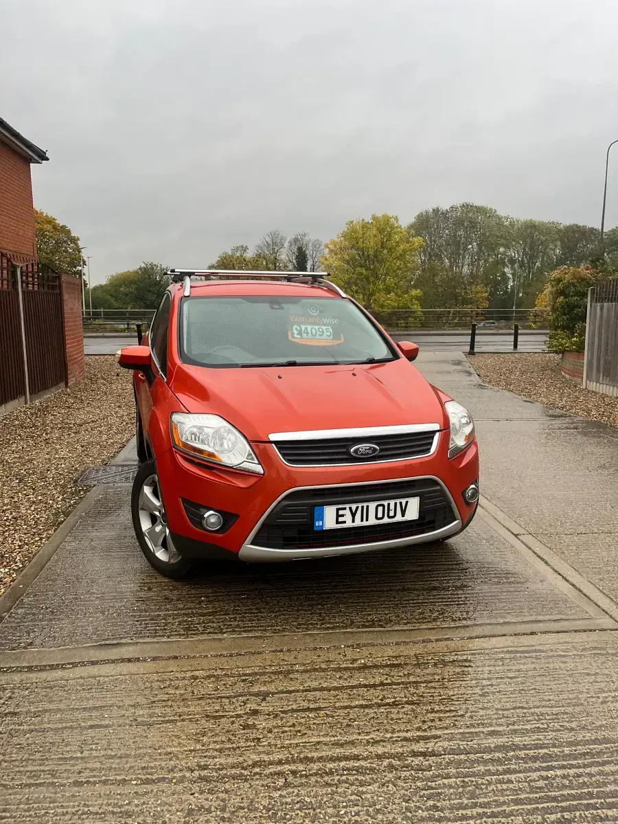 Usado Ford Kuga Titanium 163 CV (119 kW) 2011 Rojo SUV
