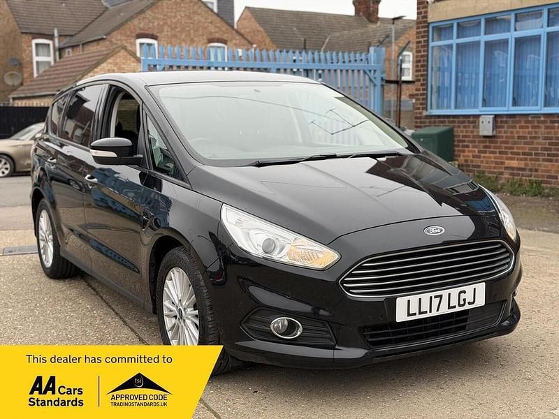 Used Ford S-MAX Zetec 2017 Black MPV