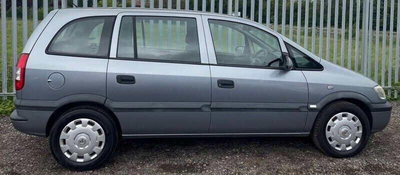 Silver Used 2005 Vauxhall Zafira MPV | £995 (Super price) - Image 1/4