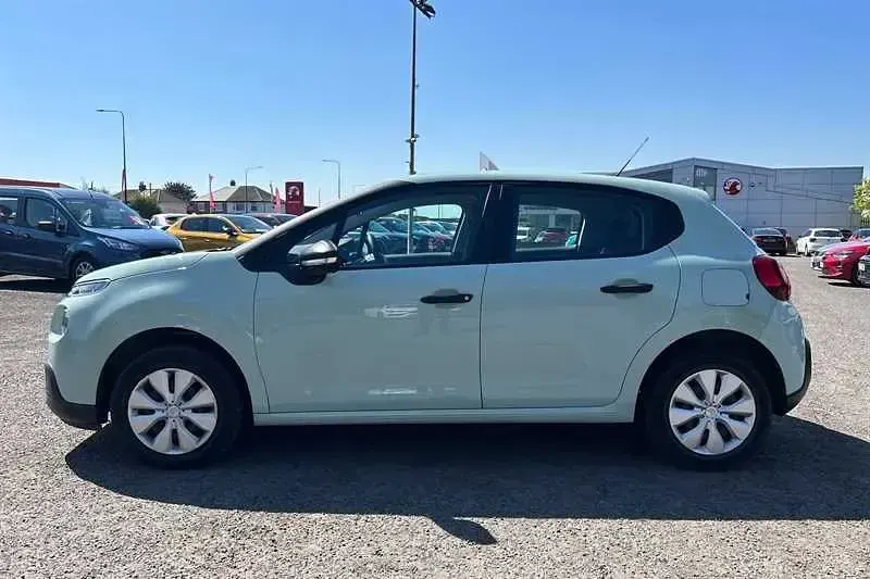 Używany Citroën C3 PureTech 82 KM (60 kW) 2017 Zielony Hatchback