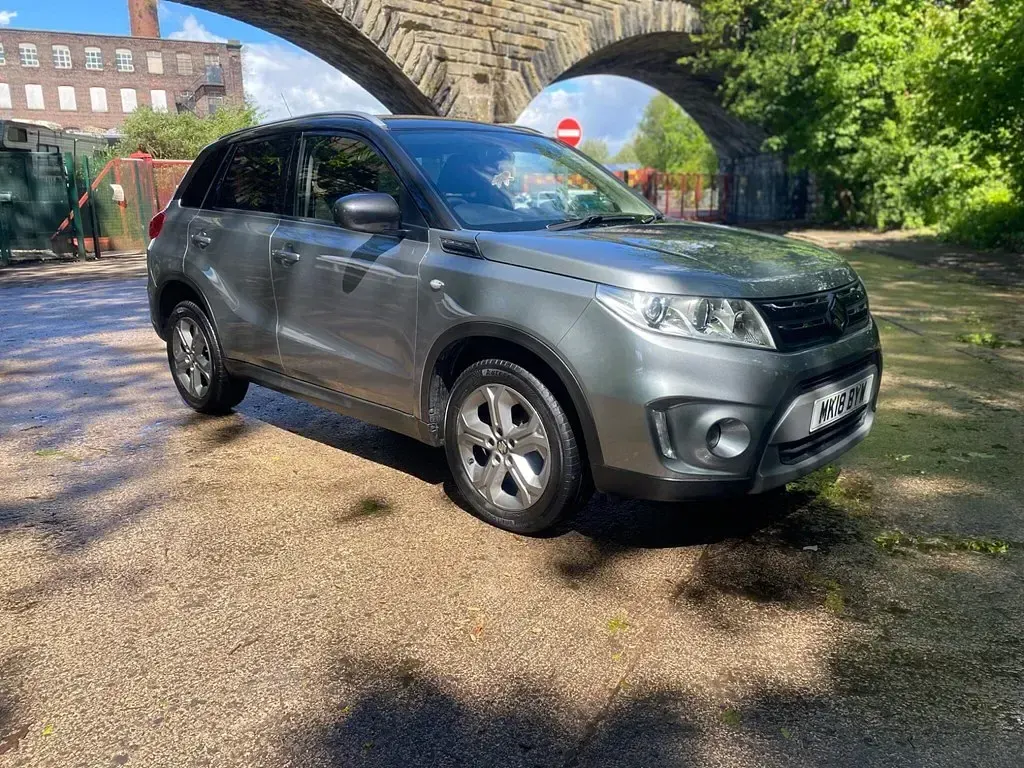 Usado Suzuki Vitara SZ-T 120 CV (88 kW) 2018 Gris SUV