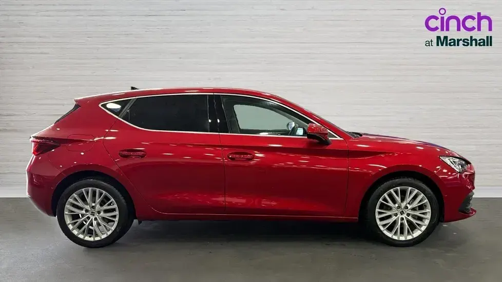 Second-hand Seat Leon XCELLENCE 150 CP (110 kW) 2021 Roșu