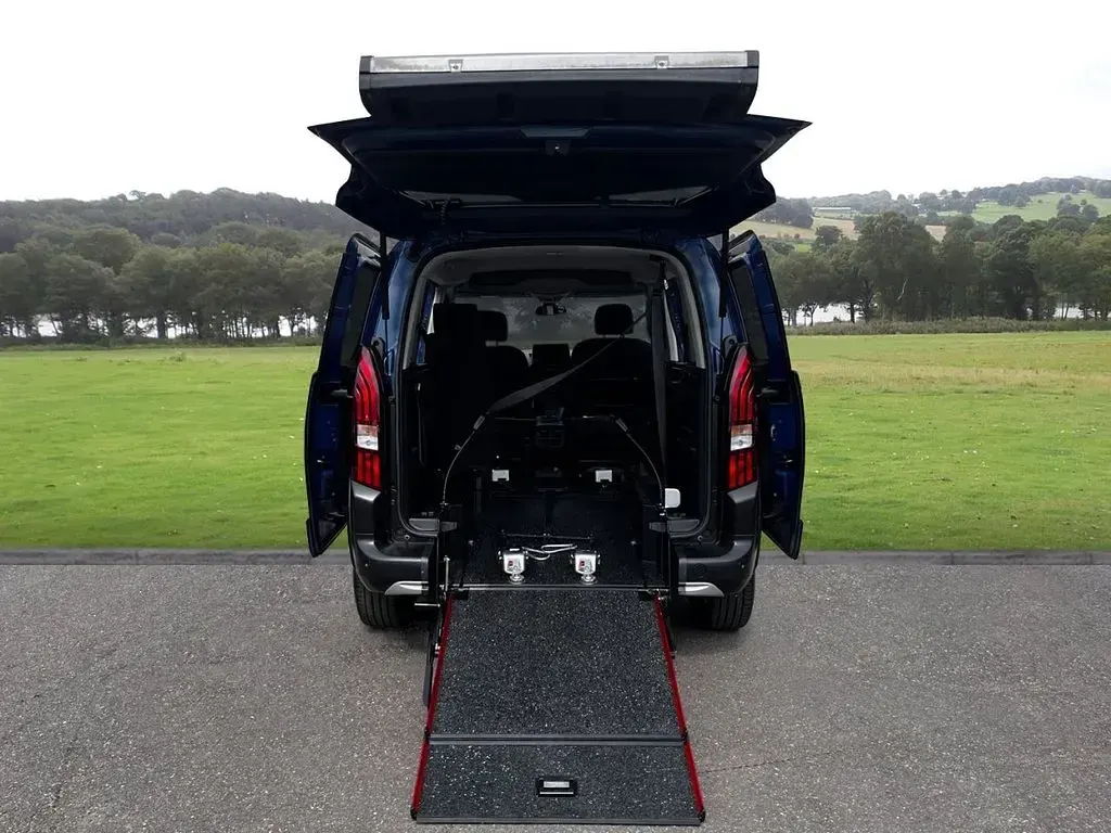 Used Peugeot Rifter Allure Premium 2021 Blue MPV