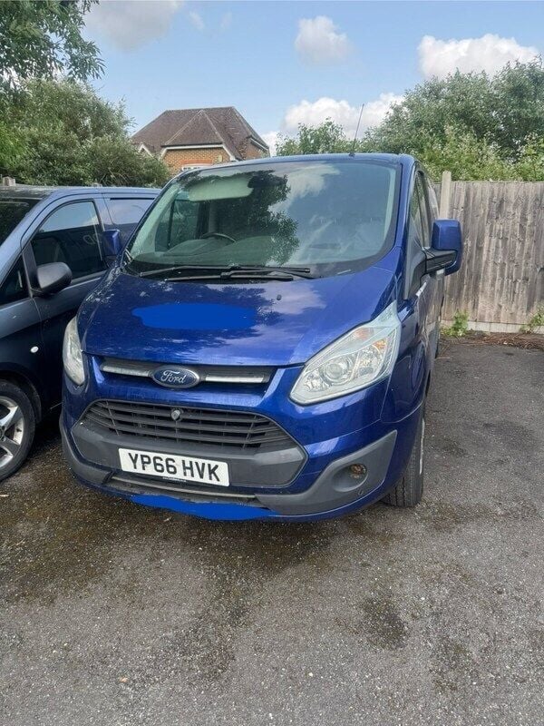 Blue Used 2016 Ford Transit Custom Limited Van | £2,750 (Good price) - Image 1/4