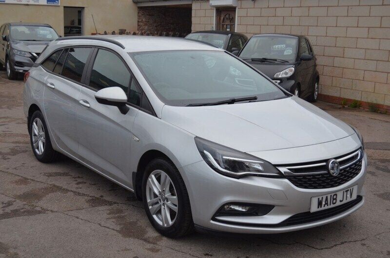 Grey Used 2024 Vauxhall Astra Design Edition | £4,995 - Image 1/4