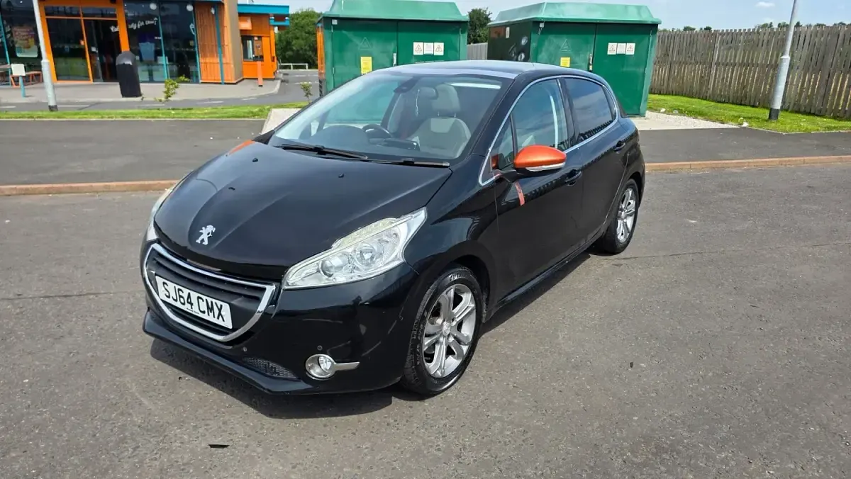 Used Peugeot 208 Roland Garros 2015 Black Hatchback