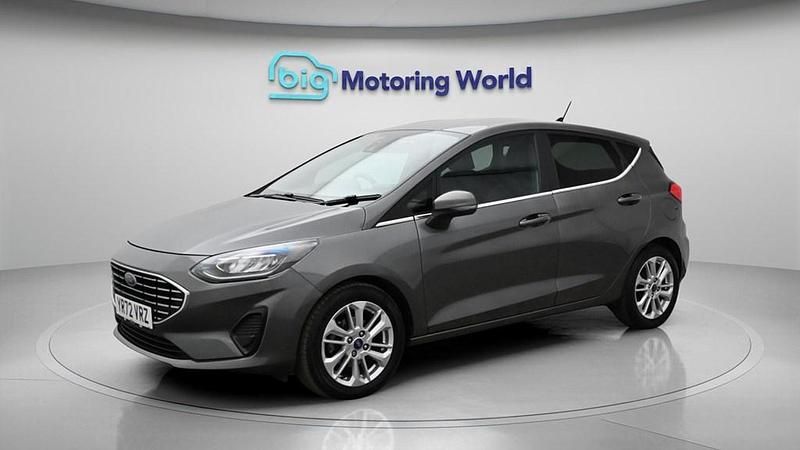 Used Ford Fiesta Titanium 125 HP (91 kW) 2022 Grey Hatchback