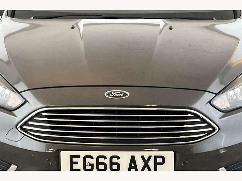 Used Ford Focus Titanium 150 HP (110 kW) 2017 Grey Estate