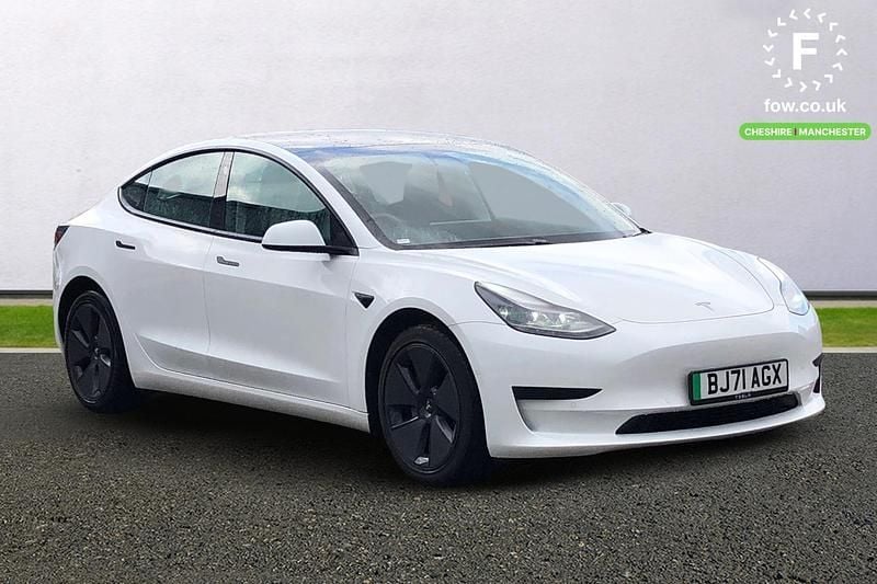 White Used 2021 Tesla Model 3 Standard Range Sedan | £16,299 (Fair price) - Image 1/3