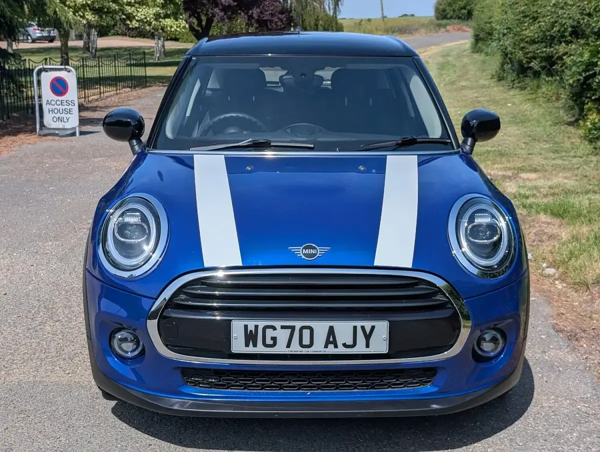Used Mini Cooper Classic 136 HP (100 kW) 2020 Blue Hatchback