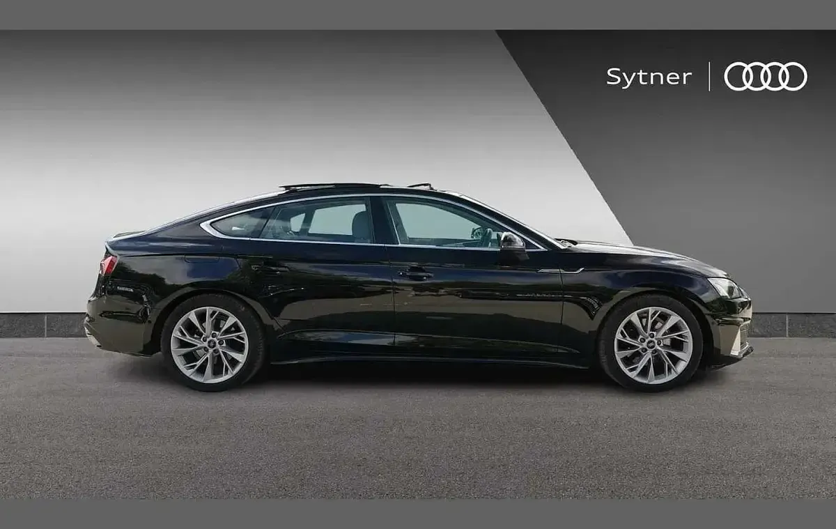 Begagnad Audi A5 Sport 147 HK (108 kW) 2024 Svart Halvkombi