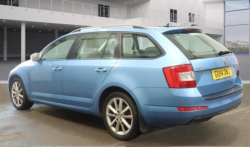 Used Skoda Octavia Elegance 2014 Blue Hatchback