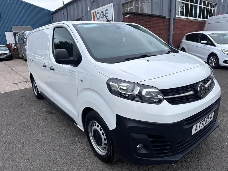 White Used 2021 Vauxhall Vivaro Van | £10,740 (Good price) - Image 1/4