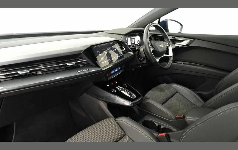 Used Audi Q4 e-tron Comfort 150 kW (204 HP) 2022 Blue SUV