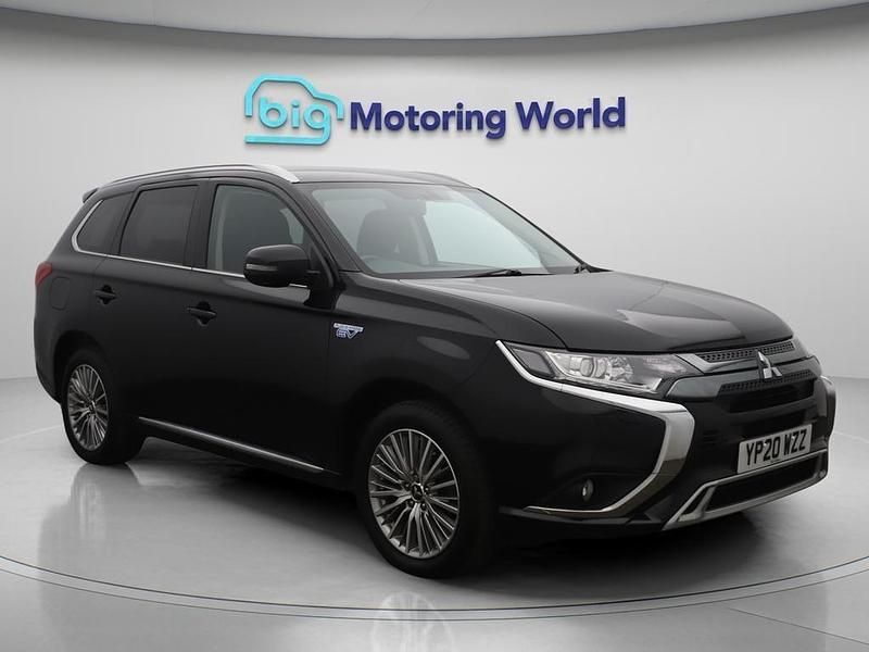 Black Used 2020 Mitsubishi Outlander P-HEV Estate | £14,750 (Good price) - Image 1/4