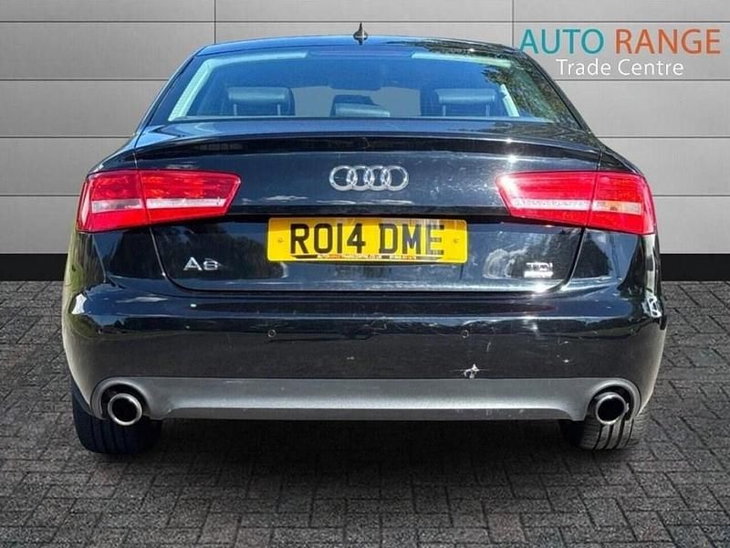 Usado Audi A6 Comfort 190 HP (139 kW) 2014 Preto Sedan