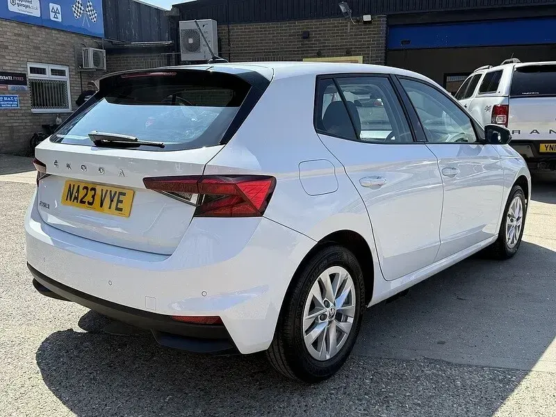 Used Skoda Fabia Comfort 2023 White Hatchback