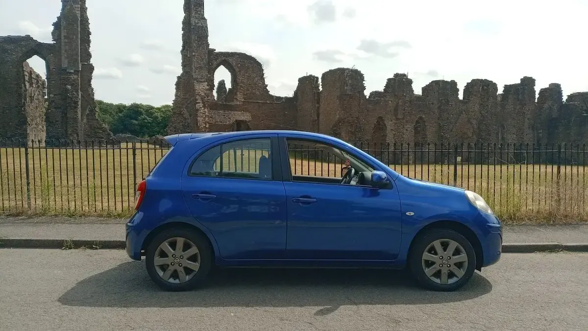Used Nissan Micra 78 HP (57 kW) 2013 Blue Hatchback