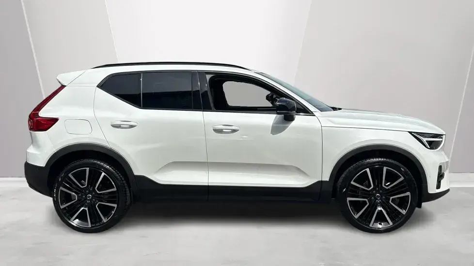 Used Volvo XC40 Ultra 2025 White SUV