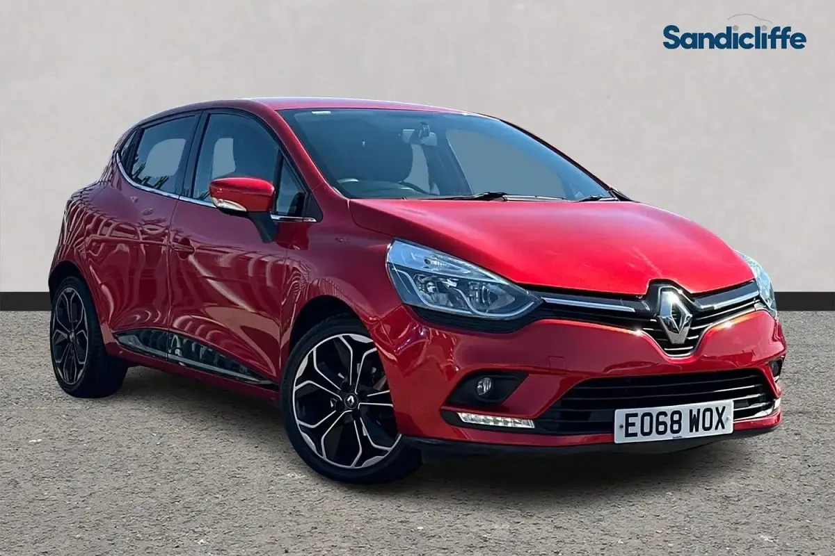 Used Renault Clio Iconic 90 HP (66 kW) 2018 Hatchback