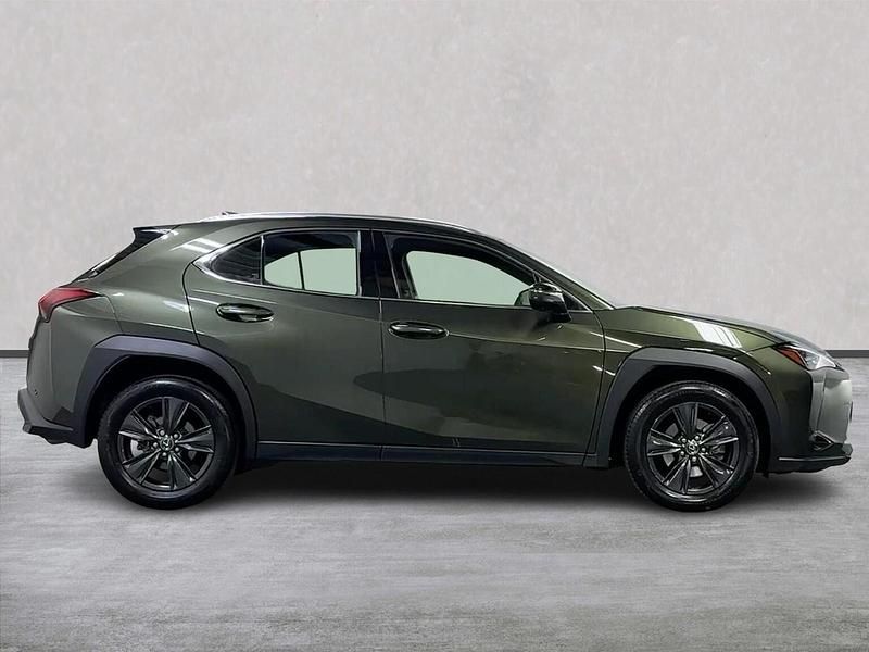 Used Lexus UX 199 HP (146 kW) 2024 Green SUV