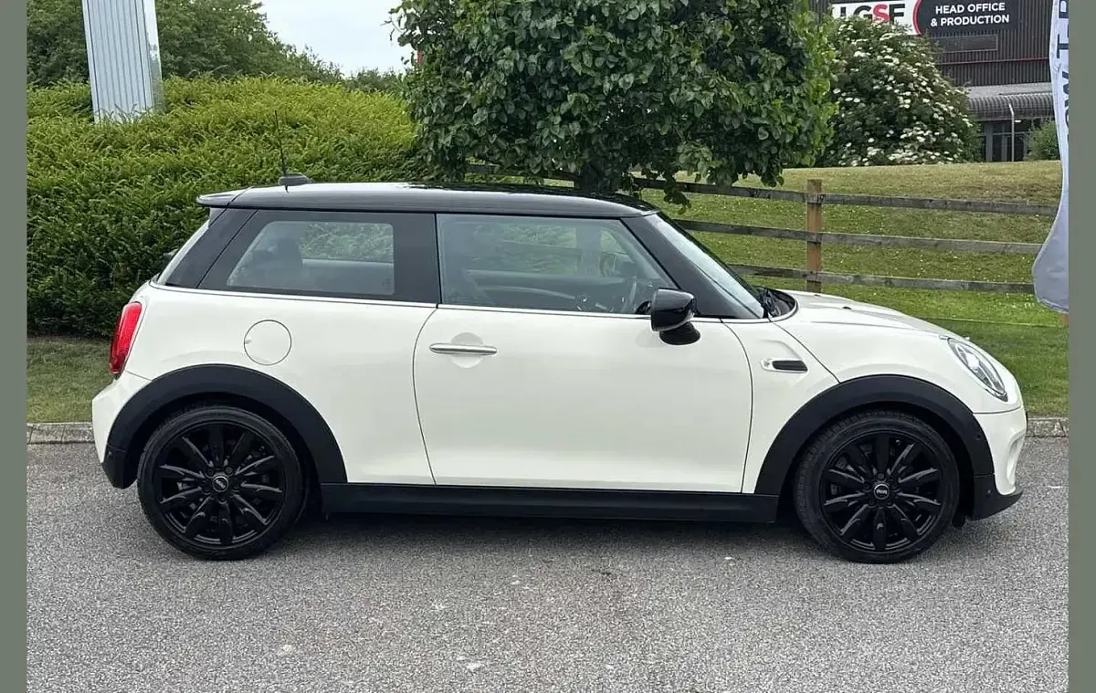 Used Mini Cooper Countryman Exclusive 134 HP (98 kW) 2020 White SUV