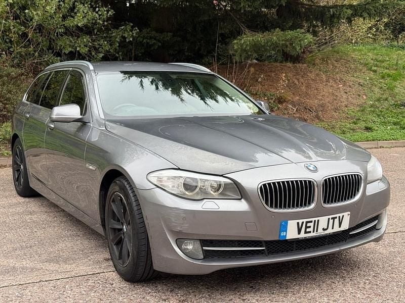 Grey Used 2011 BMW 520 Estate | £2,650 (Fair price) - Image 1/4