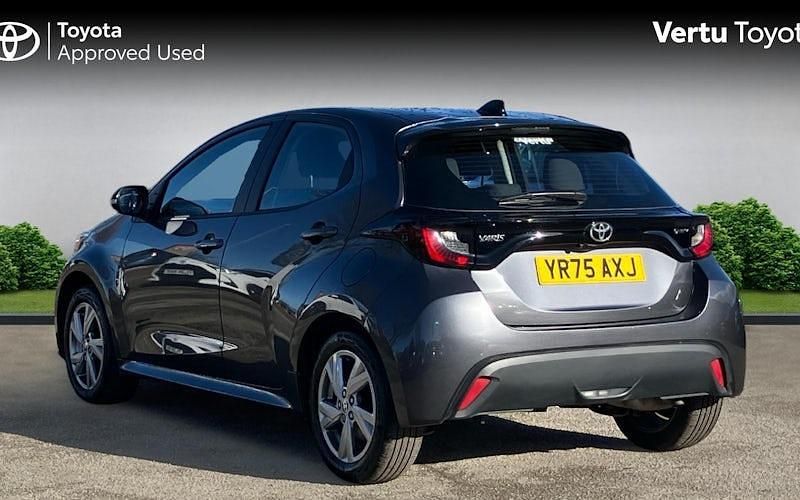 Used Toyota Yaris Hybrid 116 HP (85 kW) 2025 Grey Hatchback