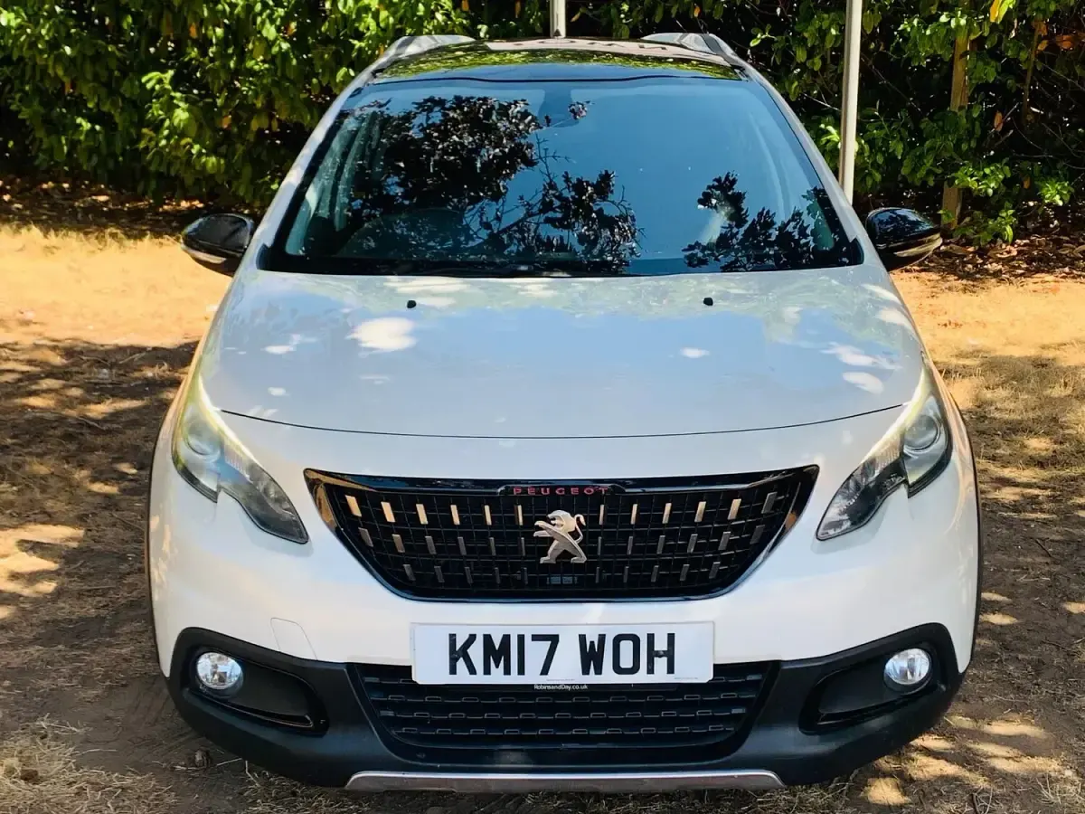 Used Peugeot 2008 GT-line 100 HP (73 kW) 2017 White SUV