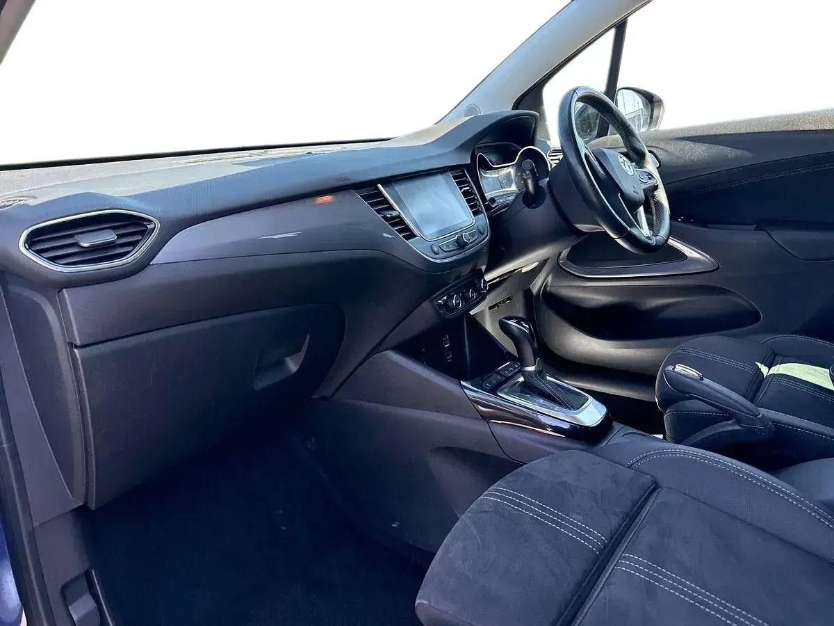 Used Vauxhall Crossland Ultimate 130 HP (95 kW) 2023 Blue SUV