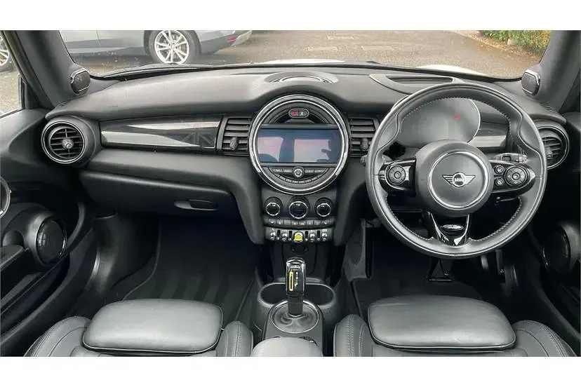 Used Mini Cooper S Level 3 135 kW (184 HP) 2020 White silver Hatchback